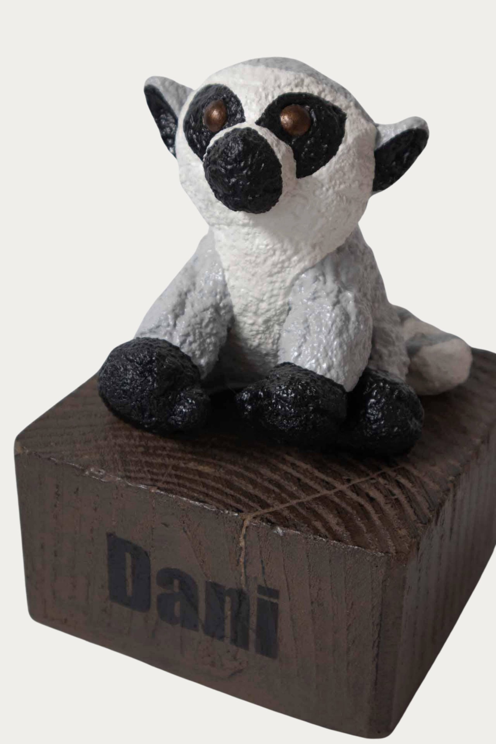 Maatwerk urn in de vorm van een geliefd knuffeltje als blijvende herinnering